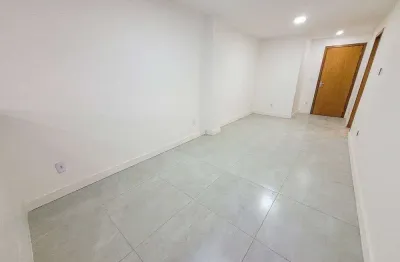 Apartamento com 2 dormitórios para alugar, 60 m² por r$ 2.409,27/mês - vale do paraíso - teresópolis/rj