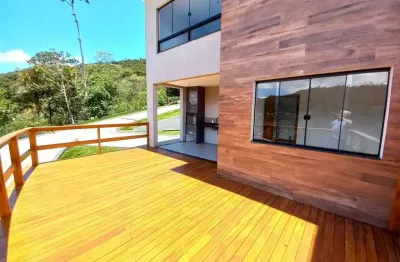 Casa com 3 dormitórios à venda, 115 m² por R$ 890.000,00 - Golfe - Teresópolis/RJ