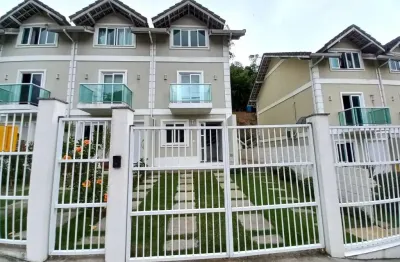 Casa com 3 dormitórios para alugar, 85 m² por r$ 2.906,73/mês - bom retiro - teresópolis/rj