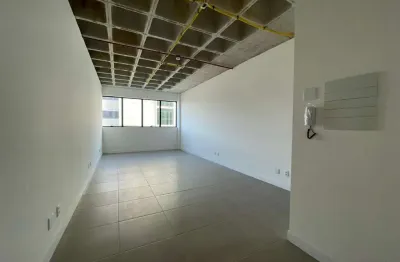 Sala comercial para alugar na Rodovia José Carlos Daux, 500, João Paulo, Florianópolis