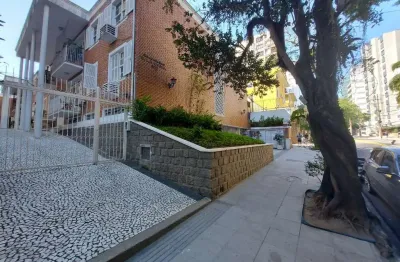 Apartamento com 2 quartos para alugar na Avenida Trompowsky, 322, Centro, Florianópolis