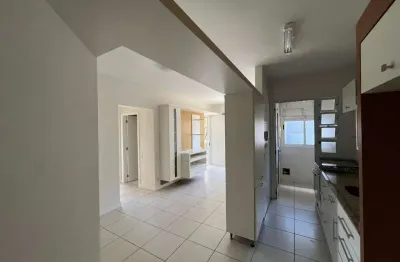 Apartamento com 2 quartos para alugar na Avenida Mauro Ramos, 1487, Centro, Florianópolis