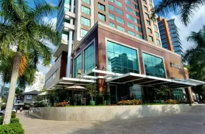 Sala comercial para alugar na Avenida Prefeito Osmar Cunha, 416, Centro, Florianópolis