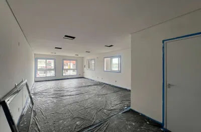 Sala comercial para alugar na Avenida Governador Jorge Lacerda, 1599, Costeira do Pirajubaé, Florianópolis