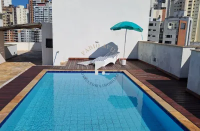 Cobertura duplex com 340 m² de área útil com 3 vagas de garagem.