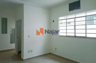 Casa com 3 quartos para alugar no Centro, Mogi das Cruzes 