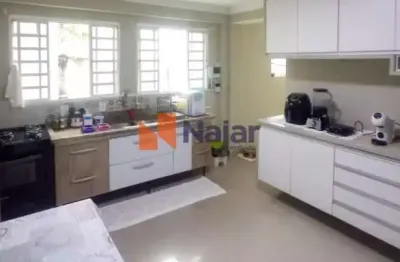 Casa com 3 quartos à venda na Rua Eudóxia Castello Branco, 177, Vila Suissa, Mogi das Cruzes