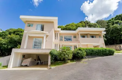 Residência belíssima  chácara dentro de curitiba 10.890m  de terreno 369m  construídos