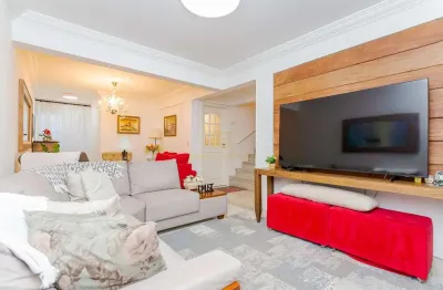 Sobrado 180m² - 4 dormitórios - 2 vagas livres - xaxim - curitiba