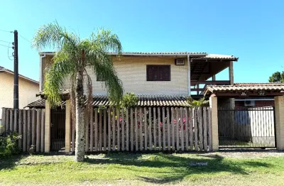 Excelente residência em ubatuba/sc – 285,19m² privativos