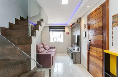 Sobrado impecável de 3 quartos, próximo à rua francisco derosso – alto boqueirão