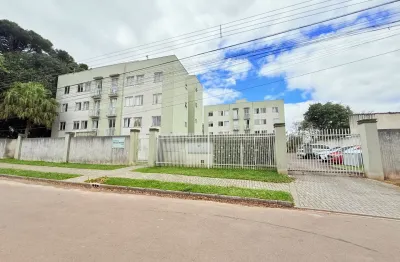 Apartamento térreo reformado no santa cândida com 50m² e vaga exclusiva