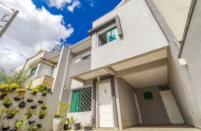 Sobrado triplex no abranches com 160m², 3 quartos, face norte e 3 vagas