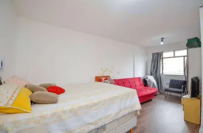 Excelente kitnet com 21 m² no centro de curitiba - aceita airbnb!