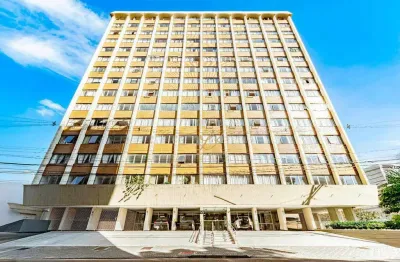 Apartamento com 3 dormitórios para alugar, 74 m² por R$ 3.170,00/mês - Centro Cívico - Curitiba/PR