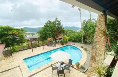 Casa com 5 quartos à venda na rua doutor percy joão de borba, 454, trindade, florianópolis por r$ 2.500.000