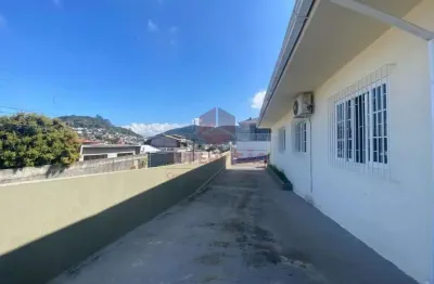 Casa com 3 quartos à venda na rua alceu andrade de oliveira, 272, serraria, são josé por r$ 850.000