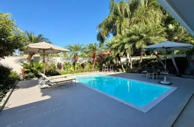 Casa com 4 quartos à venda na Rua Maurílio Lopes da Silva, 203, Praia Brava, Florianópolis por R$ 4.500.000