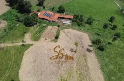 Fazenda no engenho – azurita em mateus leme/mg excelente propriedade rural com localização privilegiada! acesso fácil tanto por azurita (a apenas 2,5 km da rodovia, sendo 1,5 km de estrada de terra) q