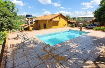 Cód 459 SÍTIO À VENDA – BAIRRO ATALAIA | MATEUS LEME/MG  Imagine viver momentos incríveis em um lugar cercado pela natureza, com lazer completo e muito conforto   Destaques do imóvel:  1.800 m² de áre