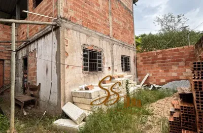 CASA À VENDA – BAIRRO JOÃO PAULO II | MATEUS LEME/MG  250m² Ótima oportunidade para quem busca espaço, contato com a natureza e um imóvel com grande potencial! ️ Imóvel em fase de acabamento