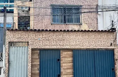Casa com 2 quartos para alugar na Avenida Cardeal da Silva, 20, Federação, Salvador