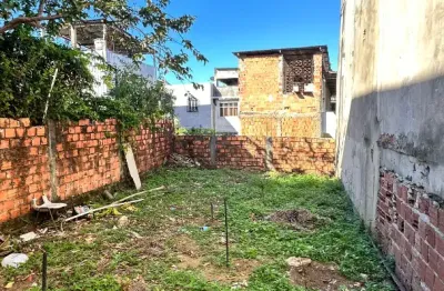 Terreno à venda na Avenida Floresta, 08, Liberdade, Salvador