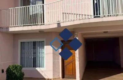 Sobrado com 3 dormitórios para alugar, 128 m² por R$ 3.700,00/mês - Pinheirinho - Curitiba/PR