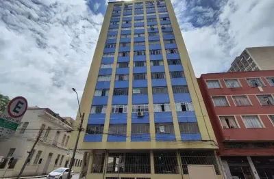 Apartamento com 3 quartos  para alugar, 90.00 m2 por r$3000.00  - centro - curitiba/pr