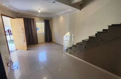 Sobrado com 3 quartos  à venda, 126.00 m2 por R$700000.00  - Capao Raso - Curitiba/PR