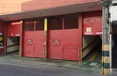 Garagem   toda documentada com registro a venda no santa cruz shopping.
