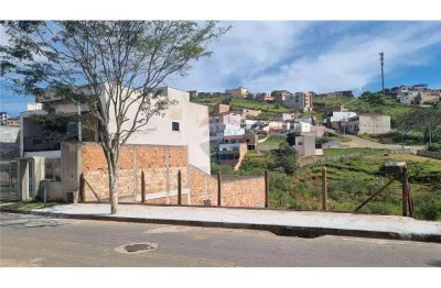 Terreno à venda no Santa Clara, Conselheiro Lafaiete 