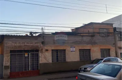 Casa à venda no Centro, Conselheiro Lafaiete 