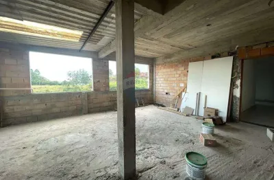 Cobertura espaçosa e sofisticada no coração do ouro verde!