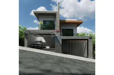 Casa geminada no bairro santo agostinho: conforto e espaço para sua família!