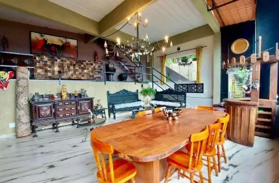 Casa com 3 dormitórios à venda, 266 m² por r$ 590.000,00 - parque do ingá - teresópolis/rj