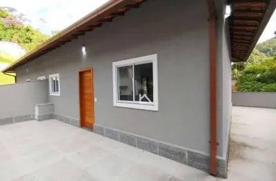 Casa com 2 dormitórios à venda, 63 m² por r$ 359.000,00 - meudon - teresópolis/rj