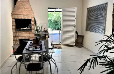 Casa em condomínio excelente localização para venda  3 quartos