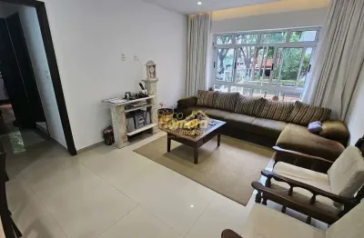 Apartamento reformado de 2 dormitórios com 1 vaga de garagem, na região da santa cecilia!