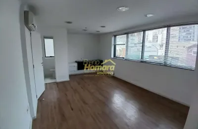 Conjunto comercial para locação de 93 m²com 4 salas, cozinha e 3 vagas no bairro da santa cecília,