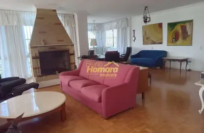 Cobertura para locação de 273 m², todo mobiliado com 3 suítes, 2 vagas de garagem no bairro de cerq