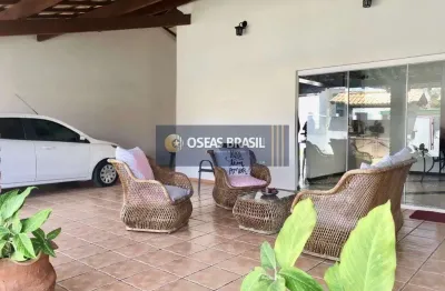 Casa à venda em village ii, porto seguro: 3 dormitórios, 1 suíte, 1 banheiro por r$950.000. oportunidade única!