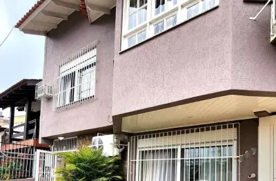 Casa com 4 quartos à venda na travessa kuluene, partenon, porto alegre, 230 m2 por r$ 979.000