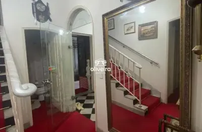 Casa com 5 quartos à venda no Centro, Pelotas 