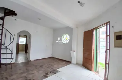 Casa com 2 quartos para alugar no Porto, Pelotas 