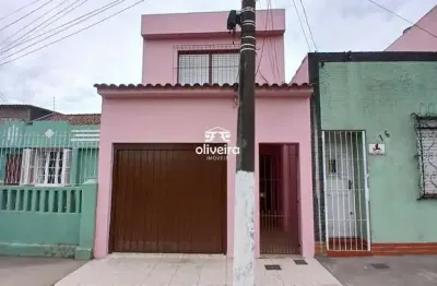 Casa com 2 quartos para alugar no Centro, Pelotas 
