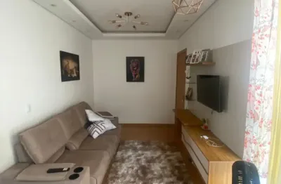 Apartamento com 02 dormitórios, vaga de garagem fixa, semi novo, ótima localização em poá, oportunid