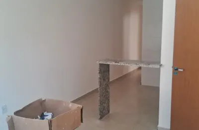 Casa em vista da serra novinha, 100 m2 garagem, quintal com churrasqueira
