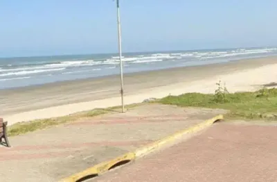 Casa à venda em Laranjeiras, Itanhaém 