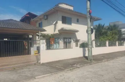 Casa com 3 quartos à venda na rua olavo juvenal ramos, 855, campeche, florianópolis, 278 m2 por r$ 1.400.000